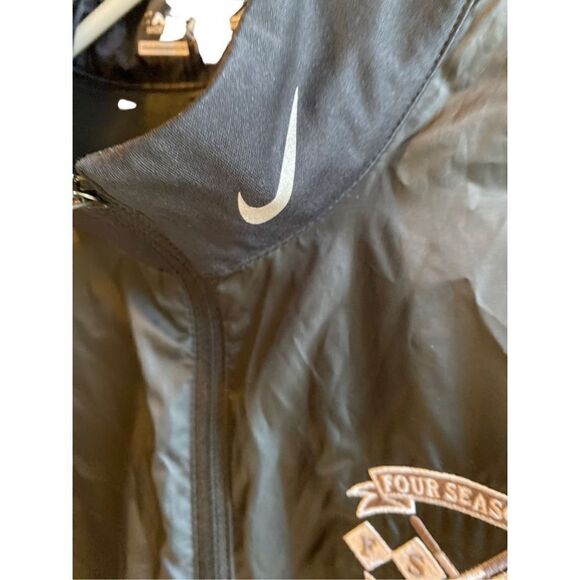 Nike golf women’s 3/4 zip Fourseason golf club, embroidered jacket L - Picture 4 of 6
